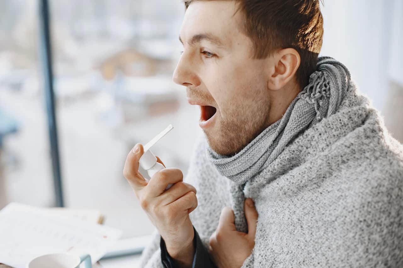 The Top 5 Causes of a Sore Throat and How to Avoid Them
